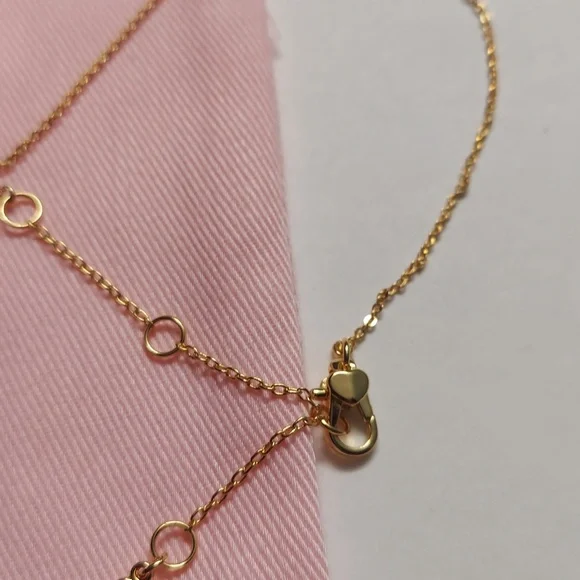 kate Spade  Pink Mother-of-Pearl Flower Pendant Necklace with Studs - Picture 5 of 5